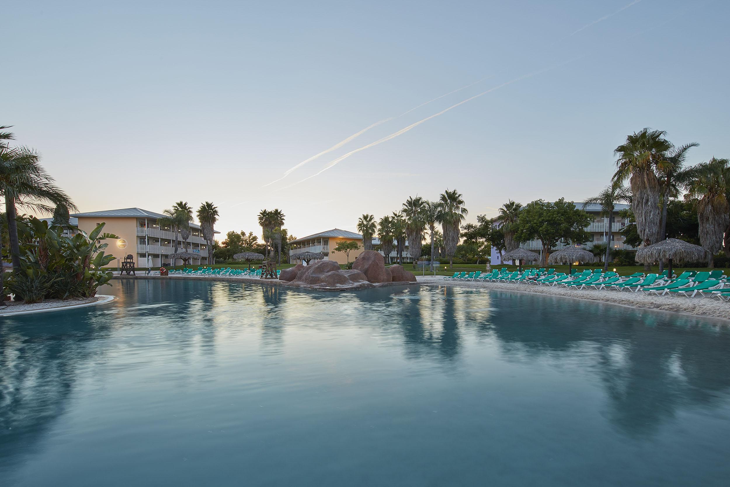 Portaventura Hotel Caribe - Includes Unlimited Access To Portaventura Park & 1 Access To Ferrari Land Салоу Екстериор снимка